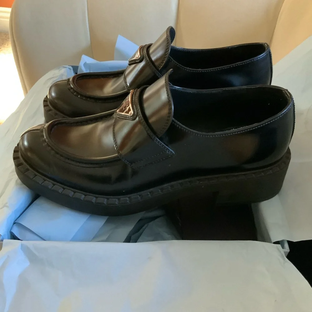 Prada classic loafer - authentic - Picture 2 of 6